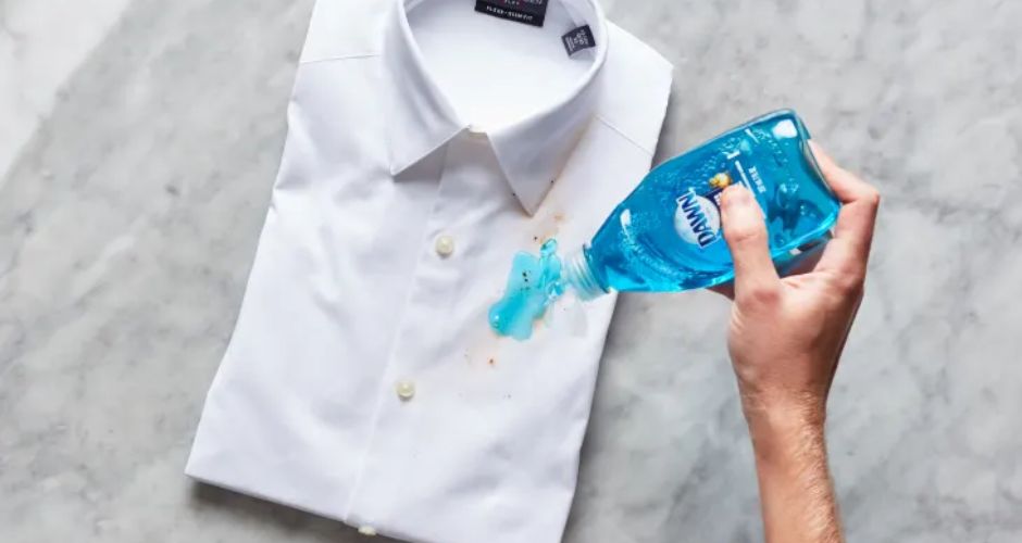 How to Remove Grease Stains from Clothes Dish Soap