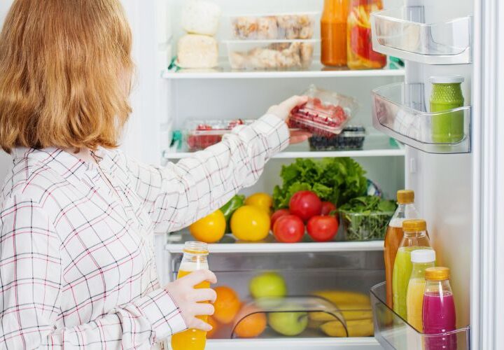 7 Hacks To Keep Your Fridge Clean And Organized