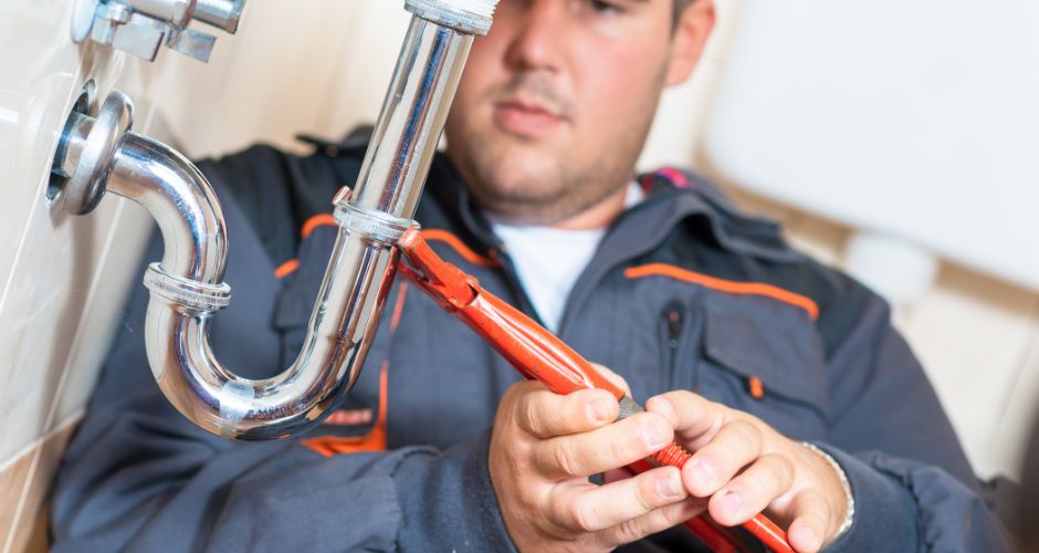 How to Deal with Plumbing Emergencies