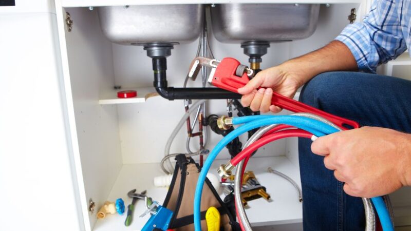 How to Deal with Plumbing Emergencies
